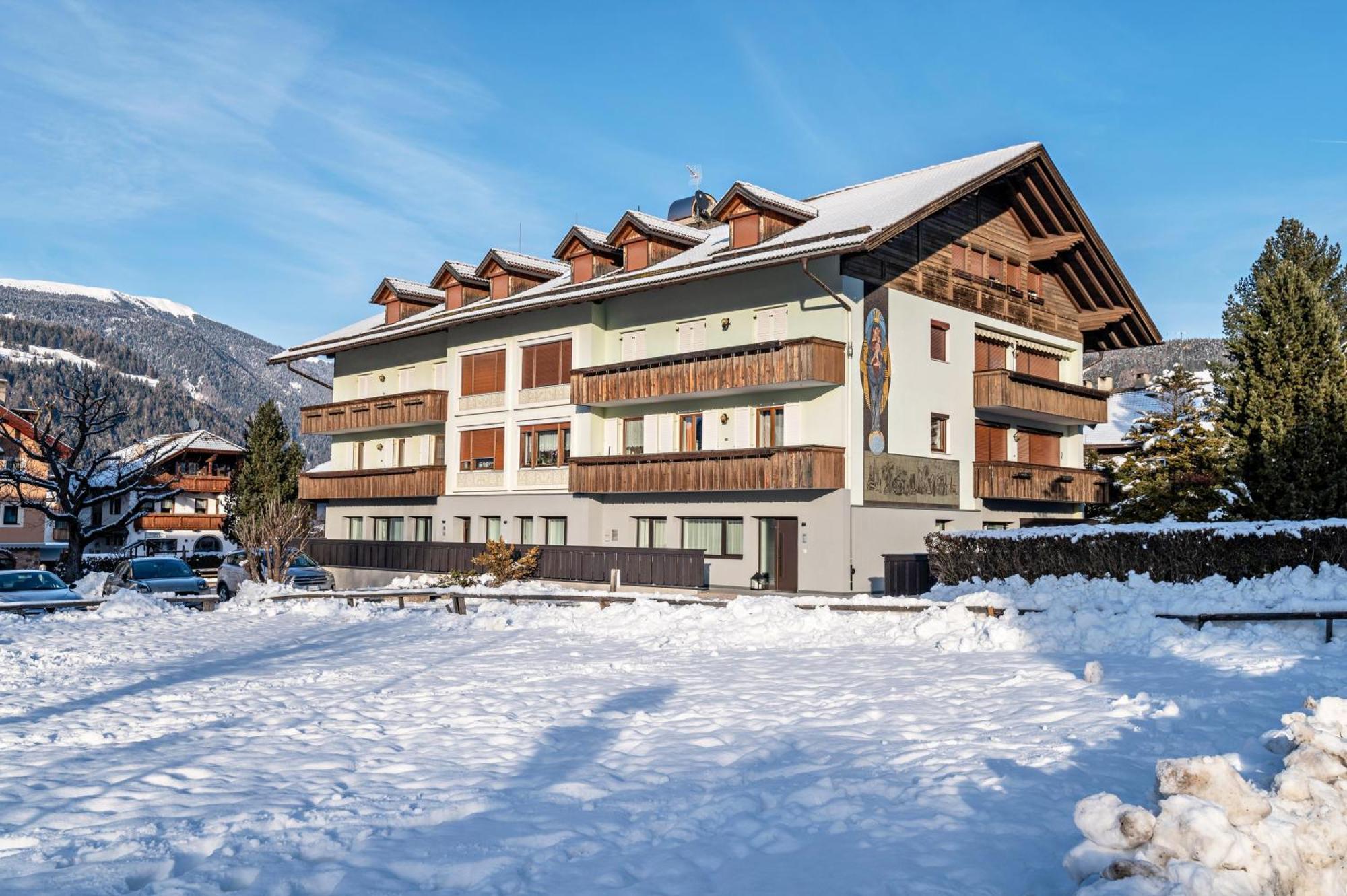Mountain Meadows Apt 3 Olang Exterior photo